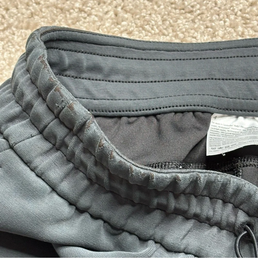 Lululemon Softstreme High-Rise Straight-Leg Cropped Pant